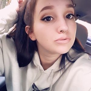 Meet your Posher, Carla